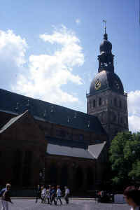 riga_chiesa1.jpg (48551 byte)