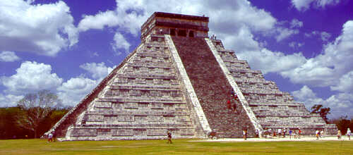 Chichen_Itza_elcastillo.JPG