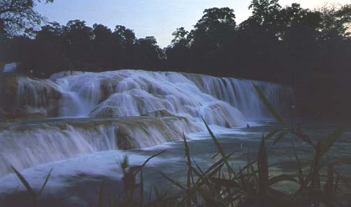 agua_azul_cascate_sera.jpg