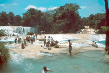 agua_azul_lago1.JPG