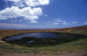 rano_raraku_lago.jpg (46951 byte)