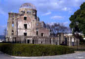 hiroshima_abomb.jpg (79586 byte)