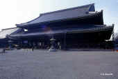 kyoto_tempio.jpg (61298 byte)