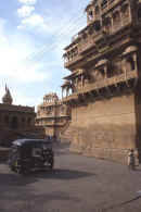 jaisalmer1.jpg (31089 byte)