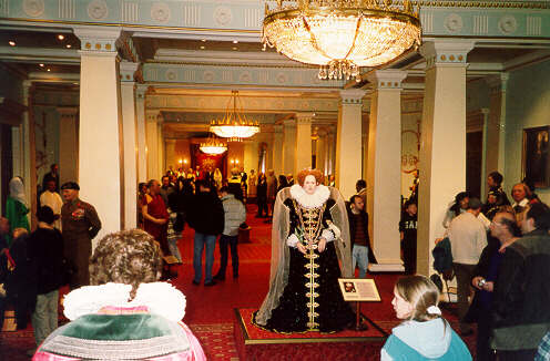 madame_tussaud1.jpg (39224 byte)